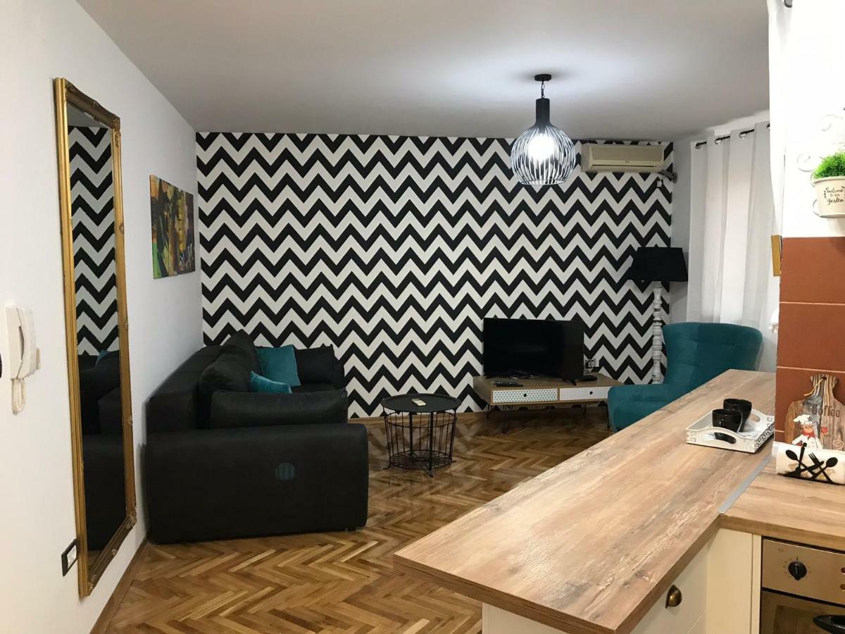 Apartment Sfera ノヴィ・サド エクステリア 写真